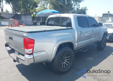 2017 Toyota Tacoma Sr5 V6 z USA, uszkodzony, nr VIN 3TMAZ5CN8HM037644